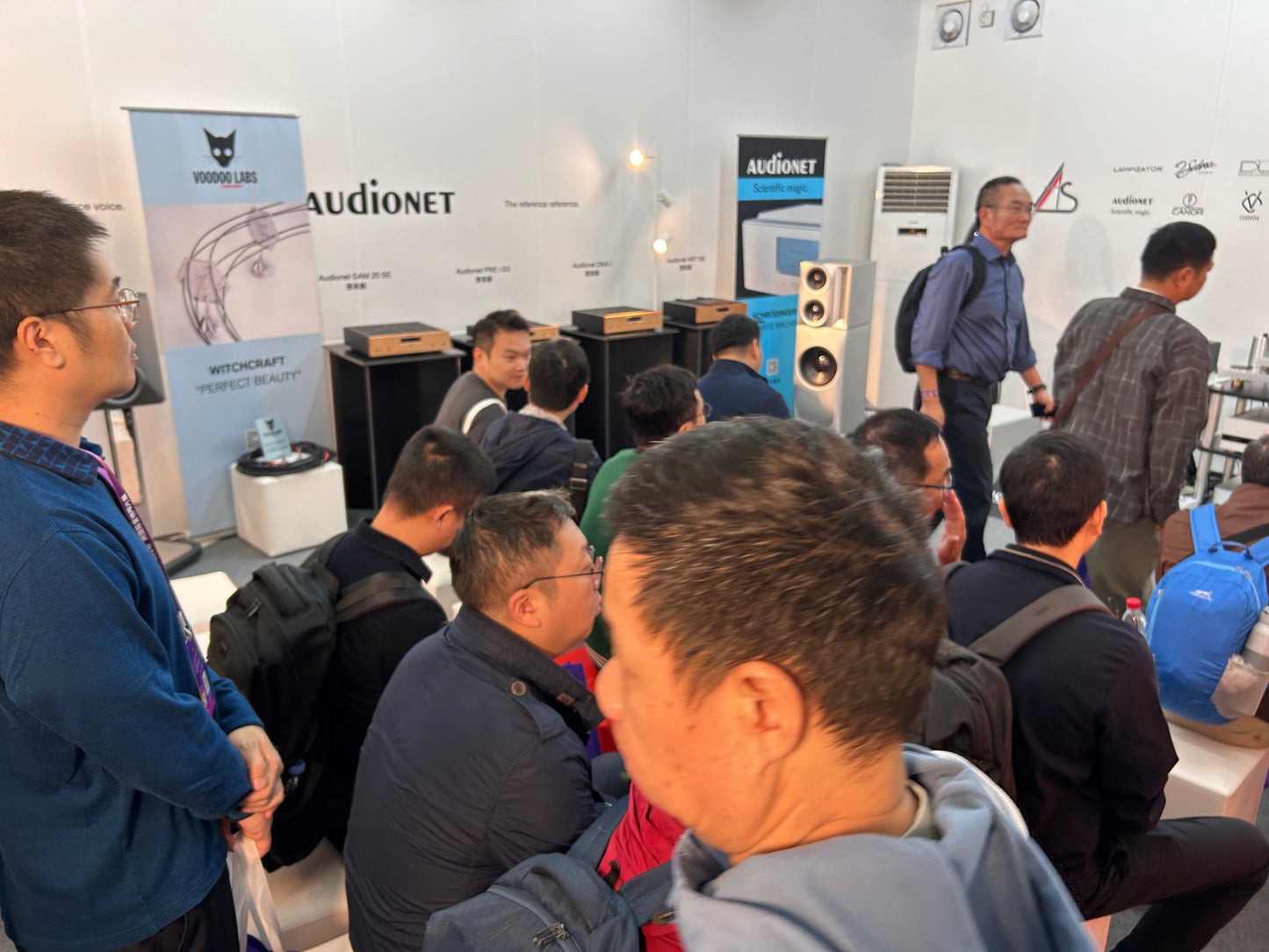 VL CARBON AGE™ MADNESS Speaker Cable 1,5m